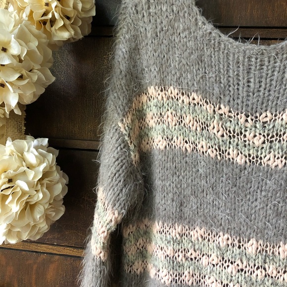 Free People Sweater - Picture 5 of 6